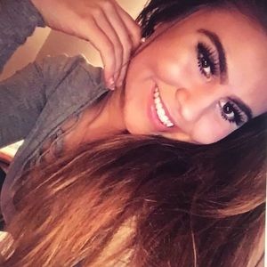 Meet your Posher, Valerie